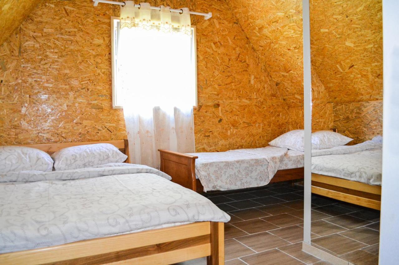 Villa Grandma'S Hut à Nikšić Extérieur photo
